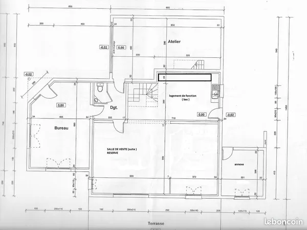 Bâtiment à usage mixte (commerce - habitation)