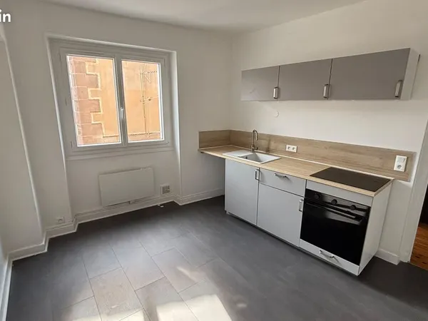 Charmant T2 en centre-ville - rénové, disponible immédiatement