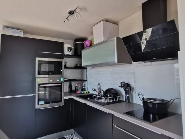 Appartement 5 pièces 12 m²