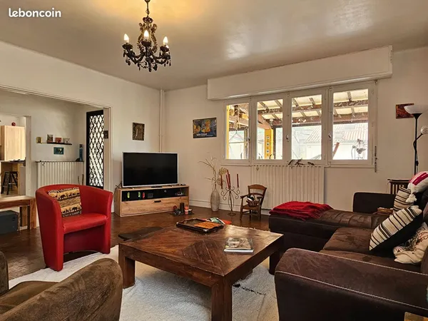 Maison de ville 11 pièces 239 m²