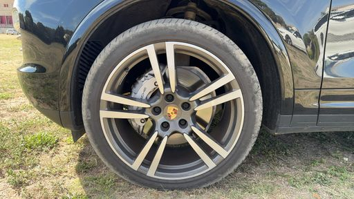 Porsche Cayenne 4.2 TD V8 382 4X4 Tiptronic 8 - S – 2013 – 149184 km – Diesel – Boîte Automatique — photo 30