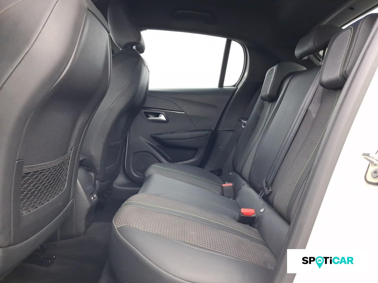 Peugeot 208 e-208 136ch gt — photo 10