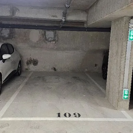 Location Parking en souterrain - Centre Ville Boussy-Saint-Antoine