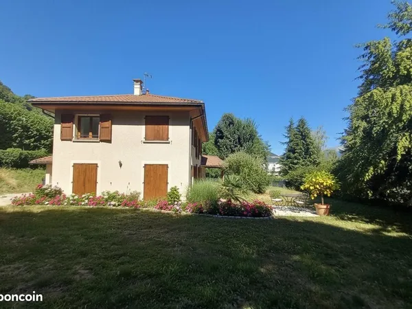 VOIRON, maison individuelle T6