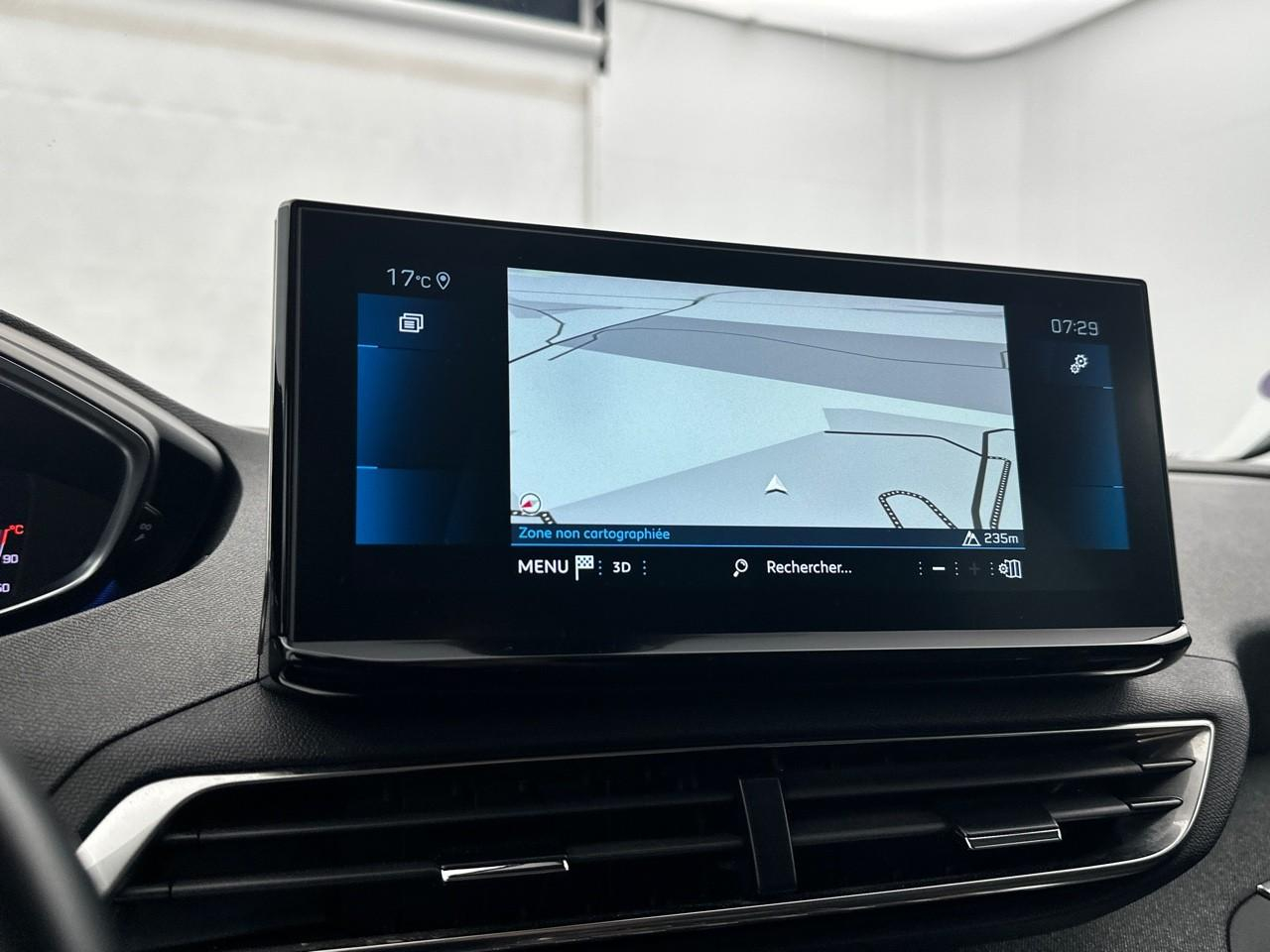 Peugeot 3008 puretech 130ch s&s eat8 allure pack — photo 10