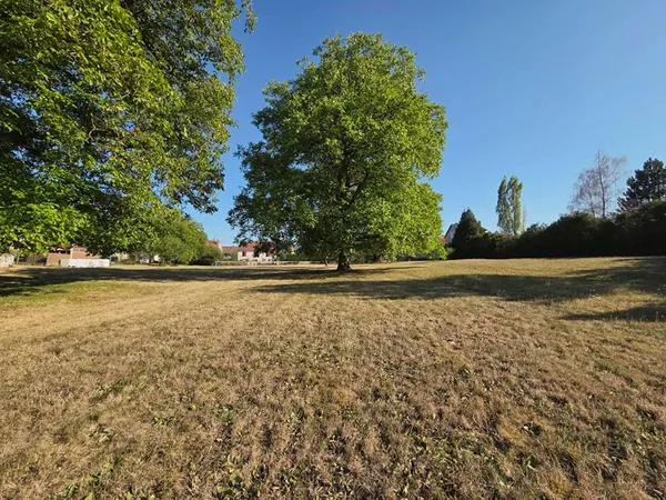 Terrain 3472 m²