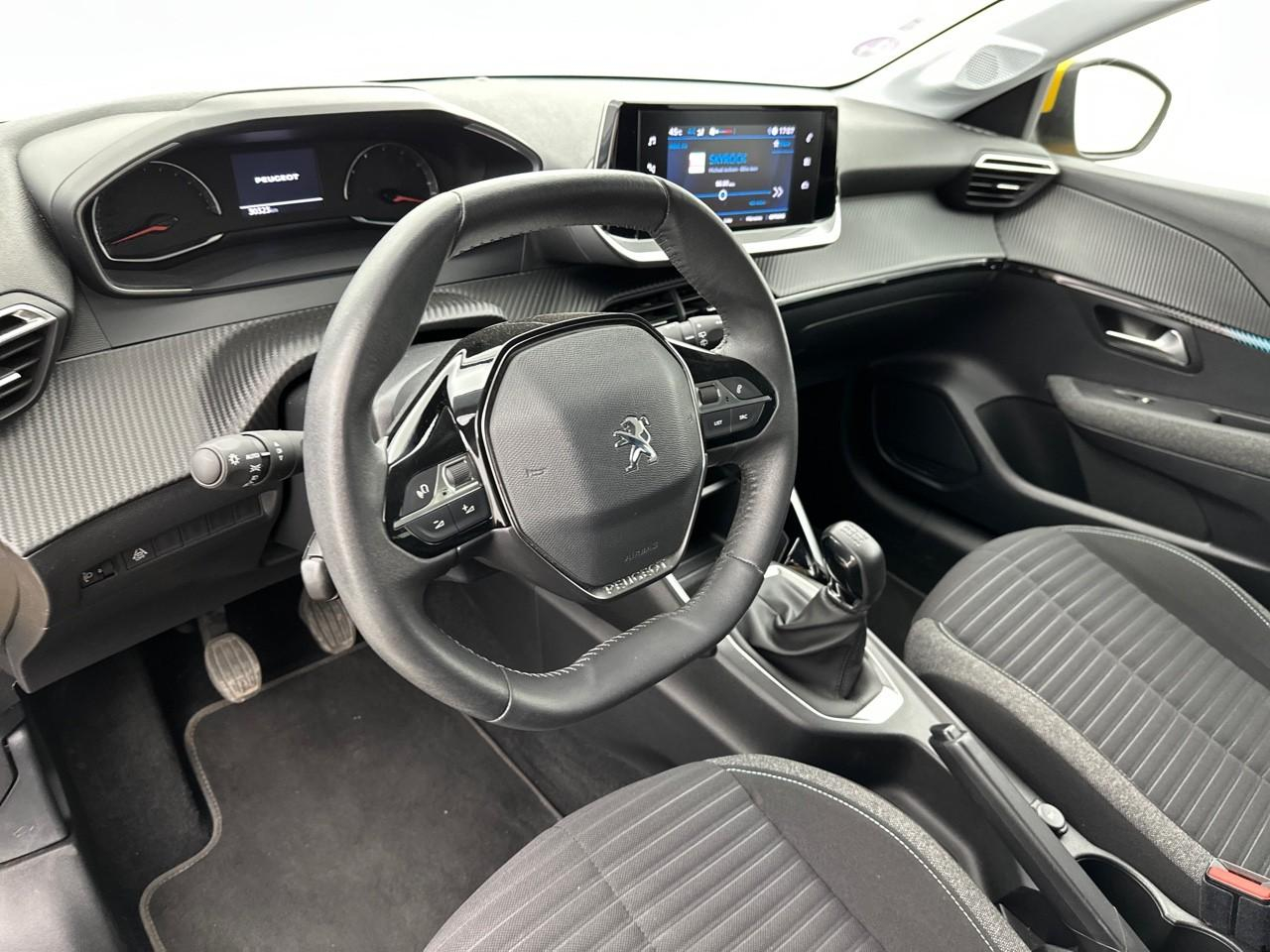 Peugeot 208 puretech 75 s&s bvm5 style — photo 8