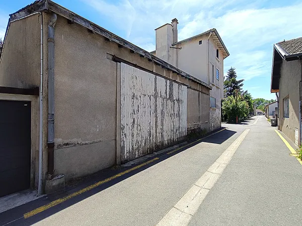Garage 100 m² Chadrac Renaissance