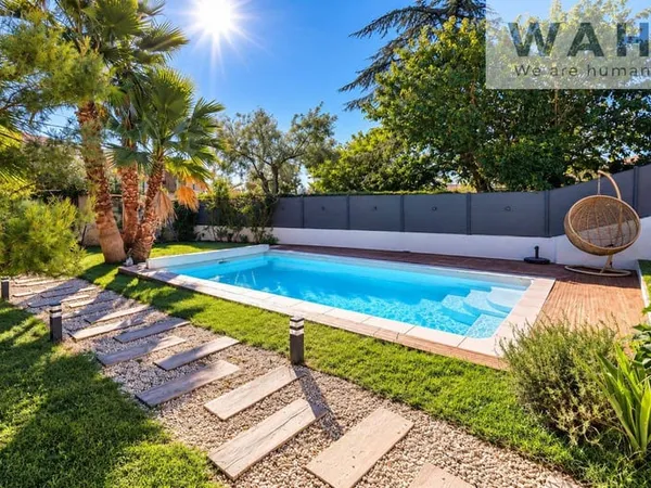 Villa 5 pièces 144 m²