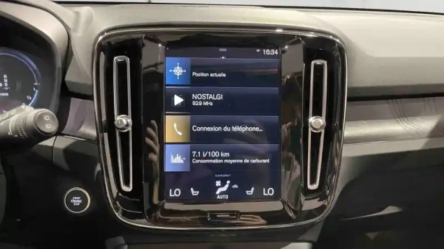 Volvo Xc40 t4 recharge 129+82 ch dct7 — photo 19