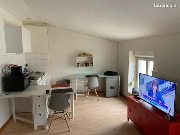 Loue studio meublé
