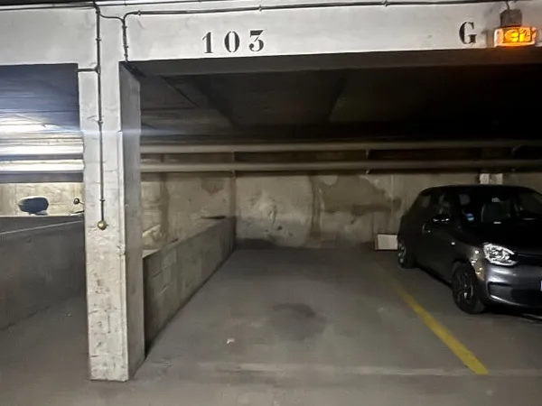 Parking 17 m²