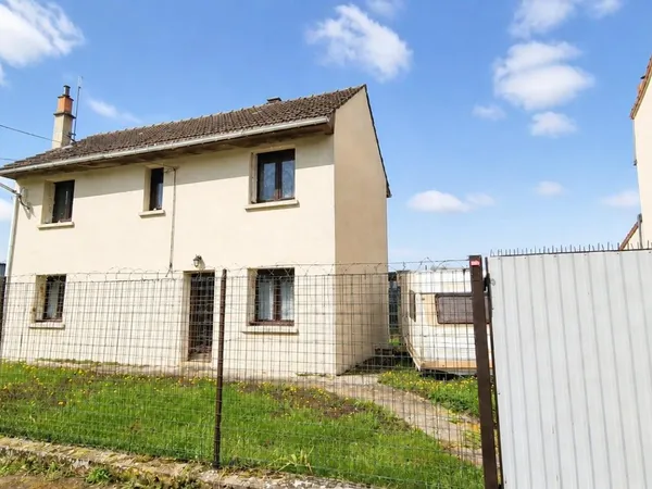 Fismes - Beau terrain