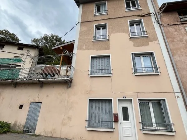 Maison de ville de 140 m² avec 2 appartements