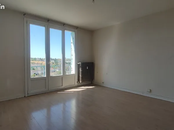 INVESTISSEMENT LOCATIF - T4 DE 86 m² - 12 % DE RENTABILITÉ BRUTE - MONTLUÇON