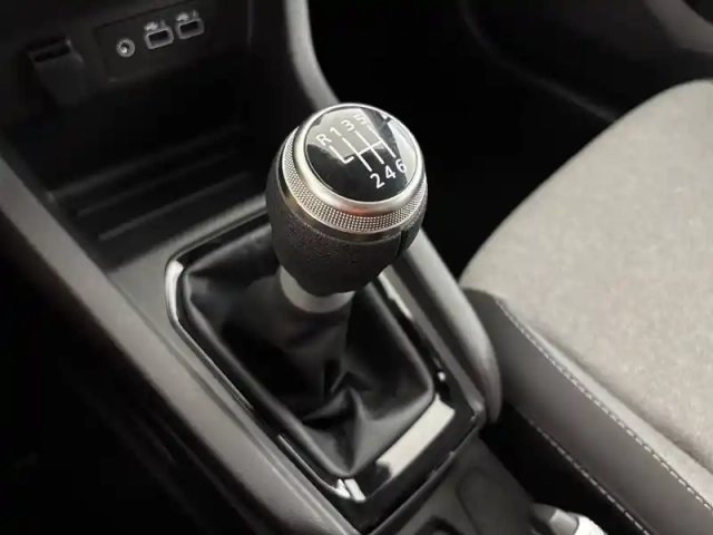 Renault Clio blue dci 100 ch — photo 13