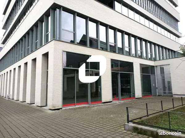 Local commercial 155 m²