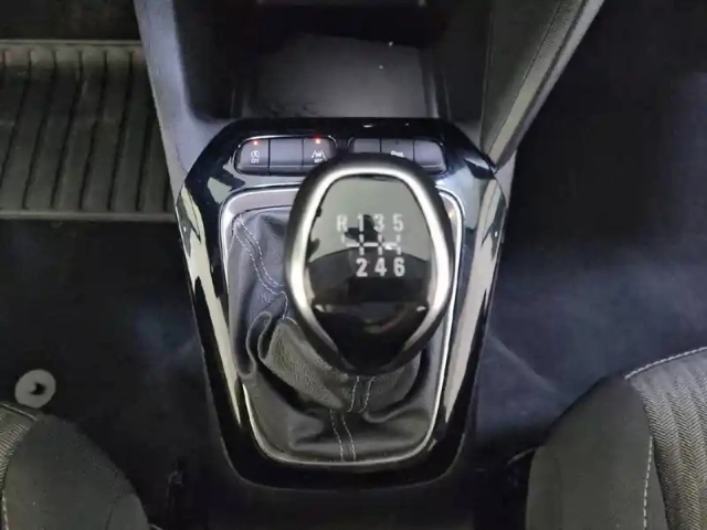 Opel Corsa 1.2 turbo 100 ch bvm6 — photo 14