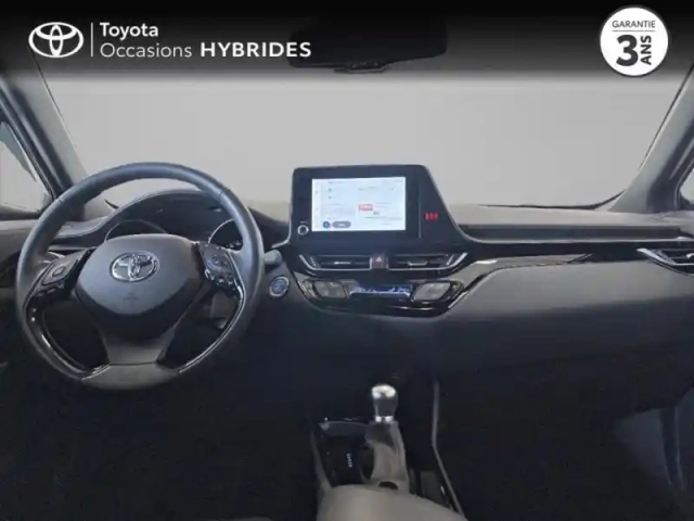 Toyota C-Hr 122h collection 2wd e-cvt my22 — photo 8