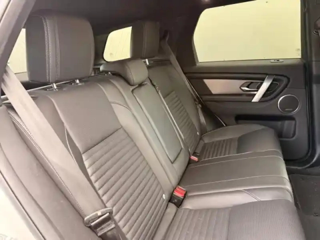 Land Rover Discovery Sport p270e phev 269ch dynamic se — photo 13