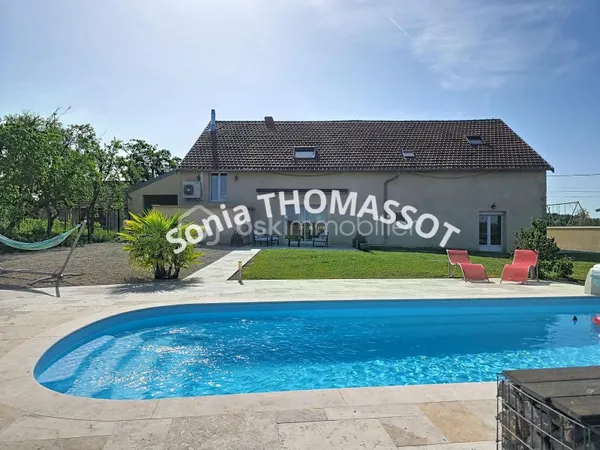 Maison 5 pièces 200 m²