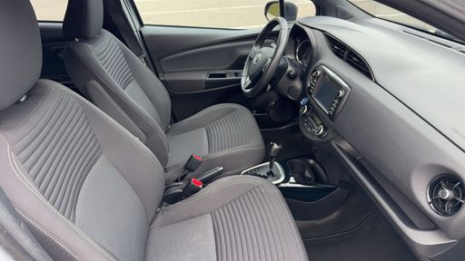 Toyota Yaris 1.5 VVT-i 100 Hybrid E-CVT - Collection – 2018 – 36785 km – Hybride essence – Boîte Automatique — photo 15