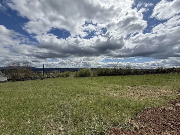 Terrain 975 m²