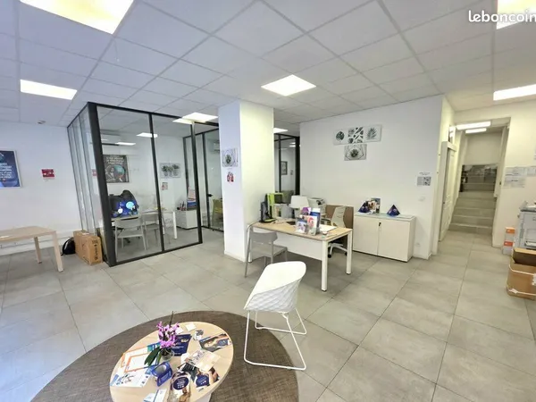 LOCAL COMMERCIAL 160 m² NICE