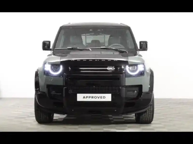 Land Rover Defender 110 2.0 p300e phev trophy edition keswick green — photo 2