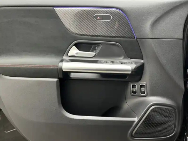 Mercedes Gla 250 e amg line — photo 18