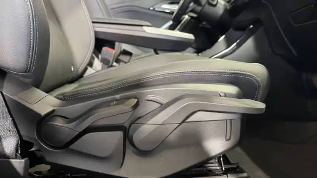 Bmw X1 i xdrive30 — photo 27