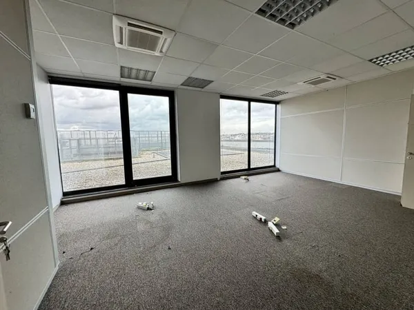 Bureaux 246 m²