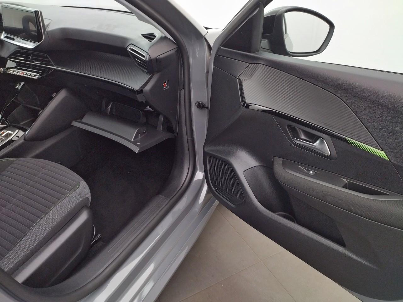 Peugeot 208 hybrid 100 e-dcs6 premium — photo 24