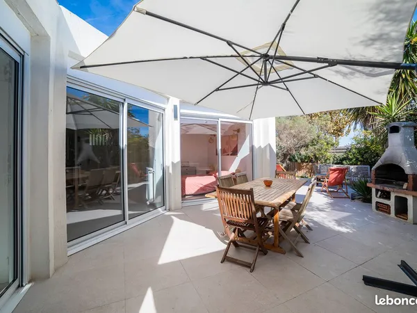 🌴 Villa rénovée - 30m plage - 3 pièces + jardin - La Grande-Motte