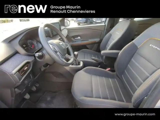 Dacia Sandero 1.0 eco-g 100ch stepway confort — photo 9
