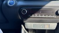 Toyota Yaris 116h Design 5p MY22 — photo 27