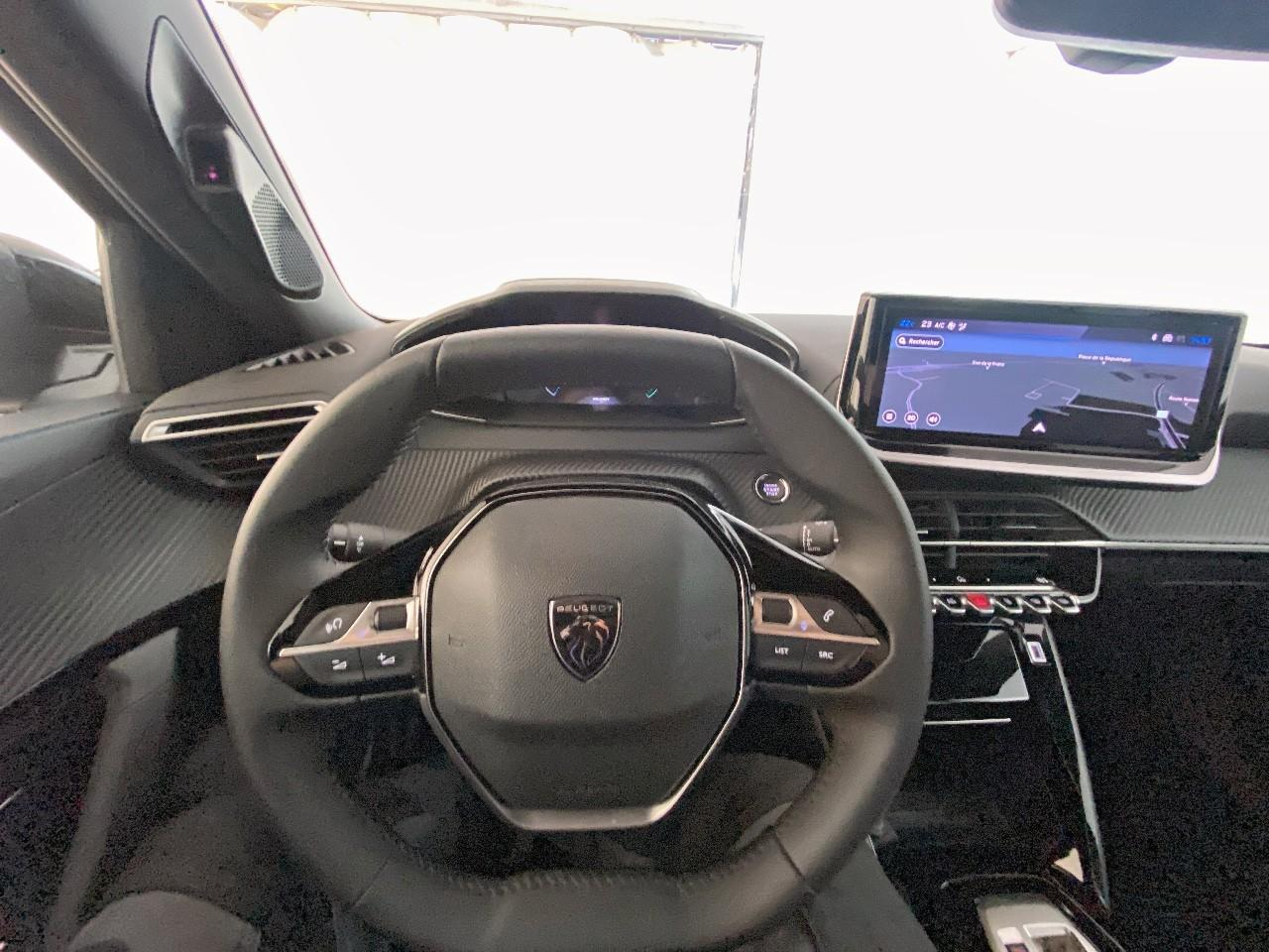 Peugeot 2008 hybrid 145 ch e-dcs6 allure — photo 12