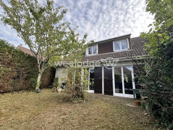 Maison à Mantes la Ville, 92m2, 3 chambres, proche A13 et Gare
