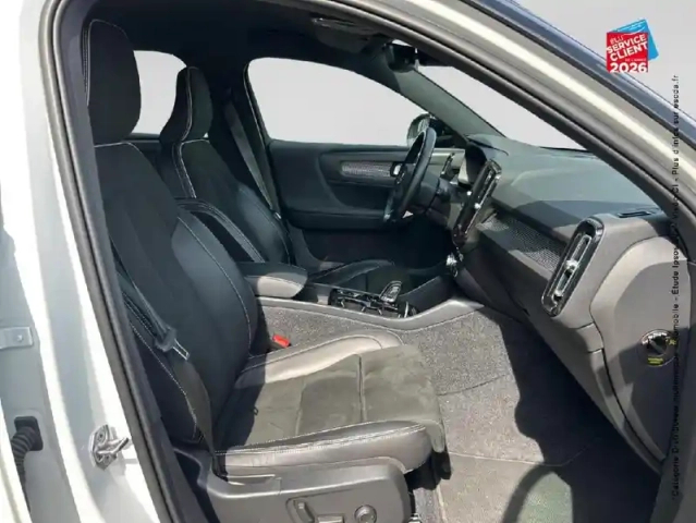 Volvo Xc40 t4 recharge 129 + 82ch r-design dct 7 — photo 5