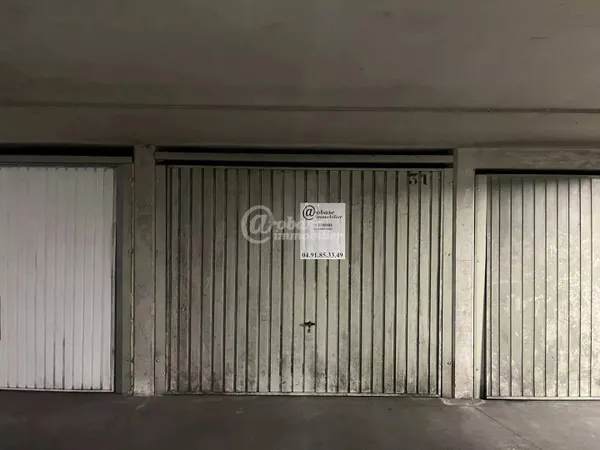 Parking 13 m²