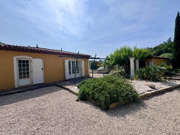 Maison provençale traditionnelle sur la commune de Besse sur Issole