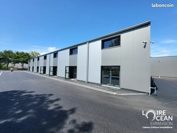Local d'activité 100 m²
