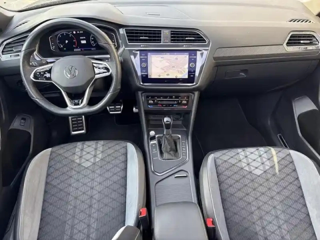 Volkswagen Tiguan allspace 2.0 tdi 150ch r-line dsg7 — photo 9