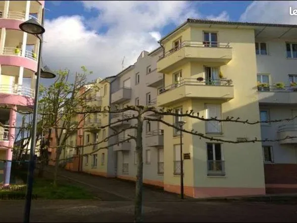 FAC DE SCIENCES - F2 loué à vendre