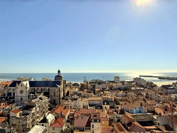 LES SABLES-D'OLONNE UNE VUE À COUPER LE SOUFFLE DEPUIS LE