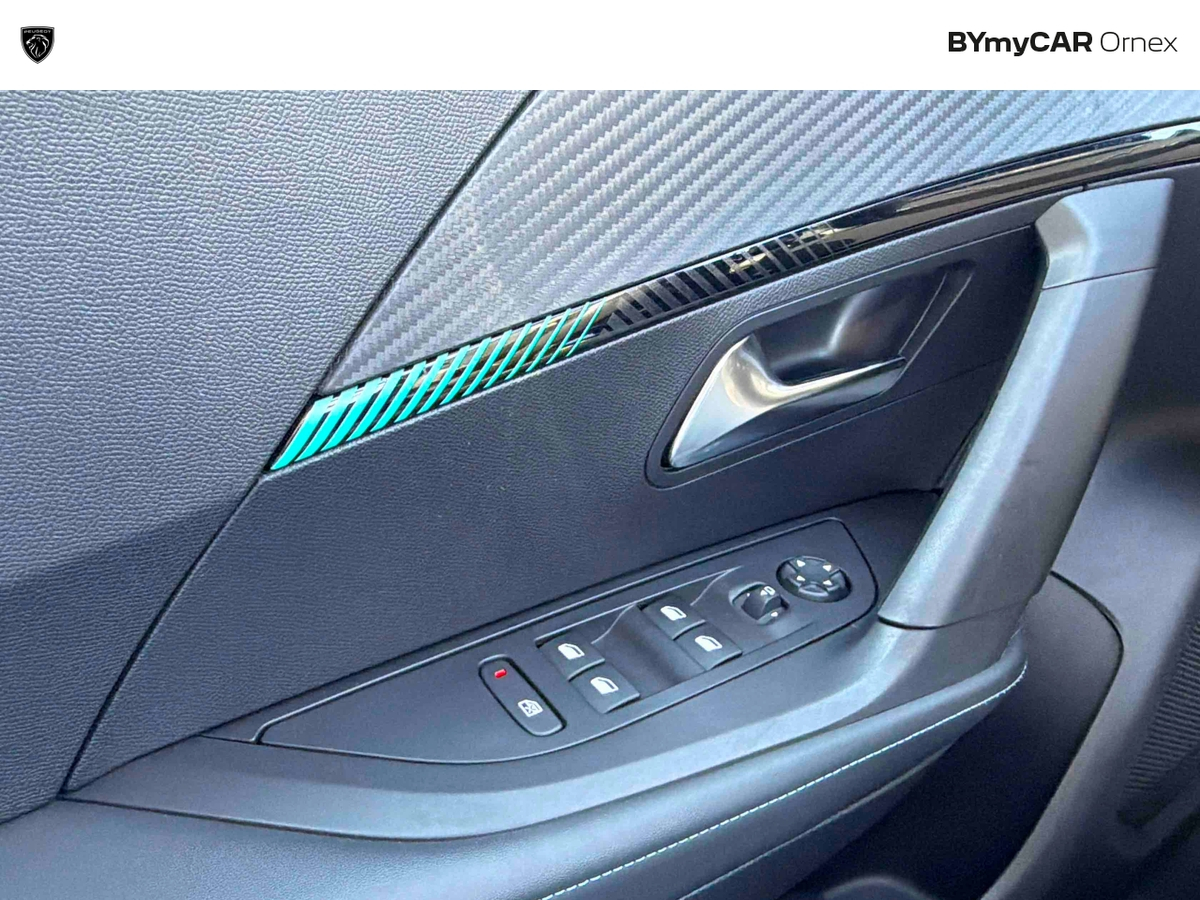 Peugeot 2008 PureTech 130 S&amp;S EAT8 — photo 24