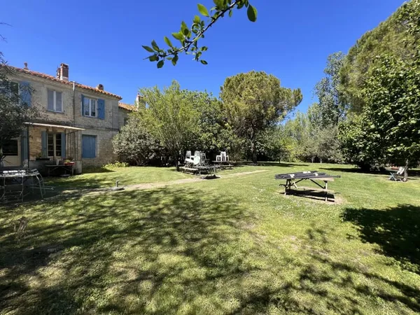 Domaine d'exception en Camargue - Appartements & Maisons à la vente