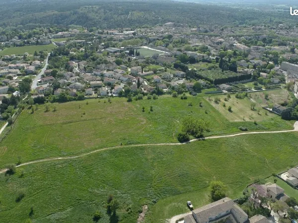 Terrain 447 m² Uzes