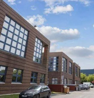 Bureaux 646 m²