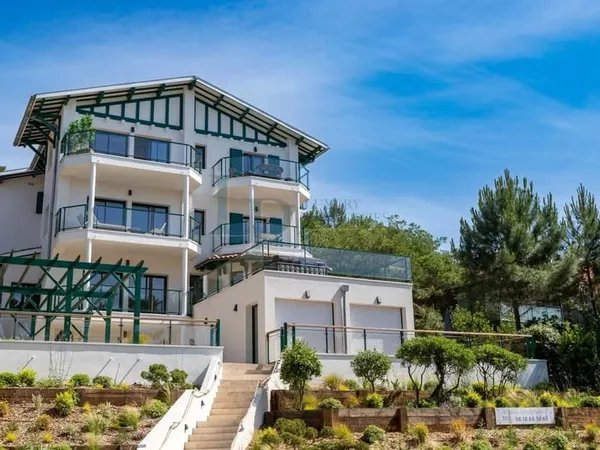 APPARTEMENT 3 PIÈCES MEUBLÉ AVEC TERRASSE DE 91M²- LE PYLA-SUR-MER